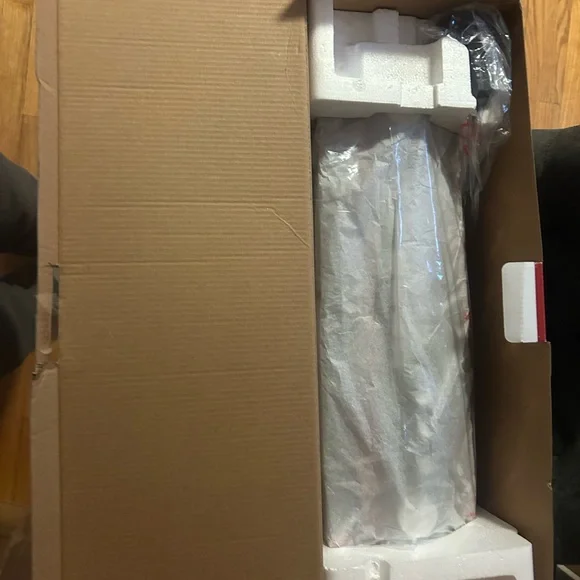 Studebaker 80’s Retro Street Bluetooth Boom Box- Red . New In Box - Never Opened - Picture 10 of 12